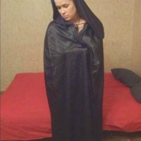 Переоделась в монашку во время секса